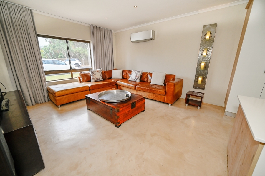 5 Bedroom Property for Sale in Vierlanden Western Cape